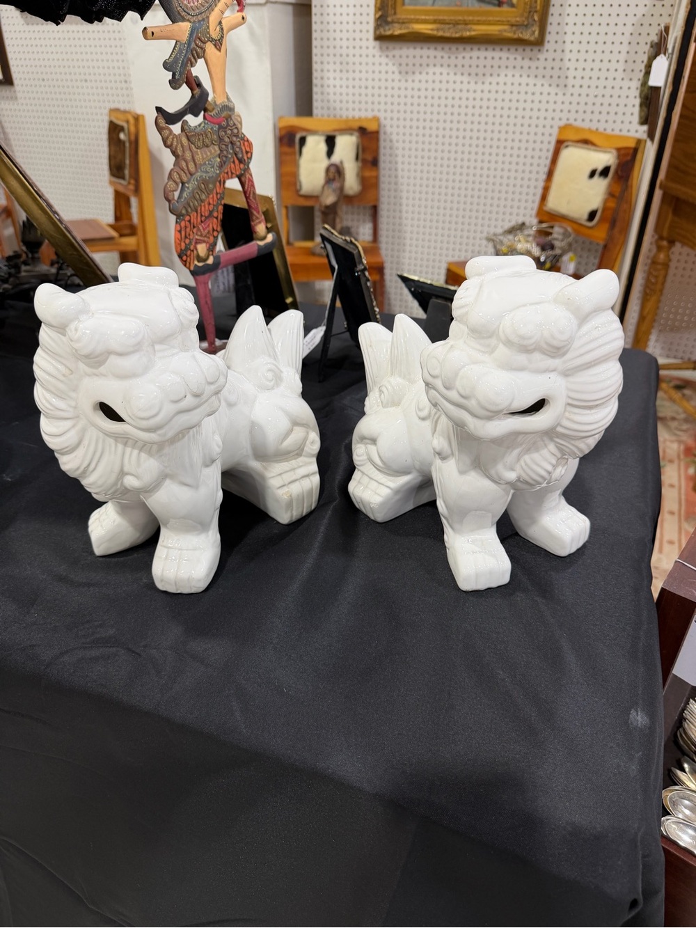 MCI Japan Foo Dogs Glossy White Ceramic Vintage Pair